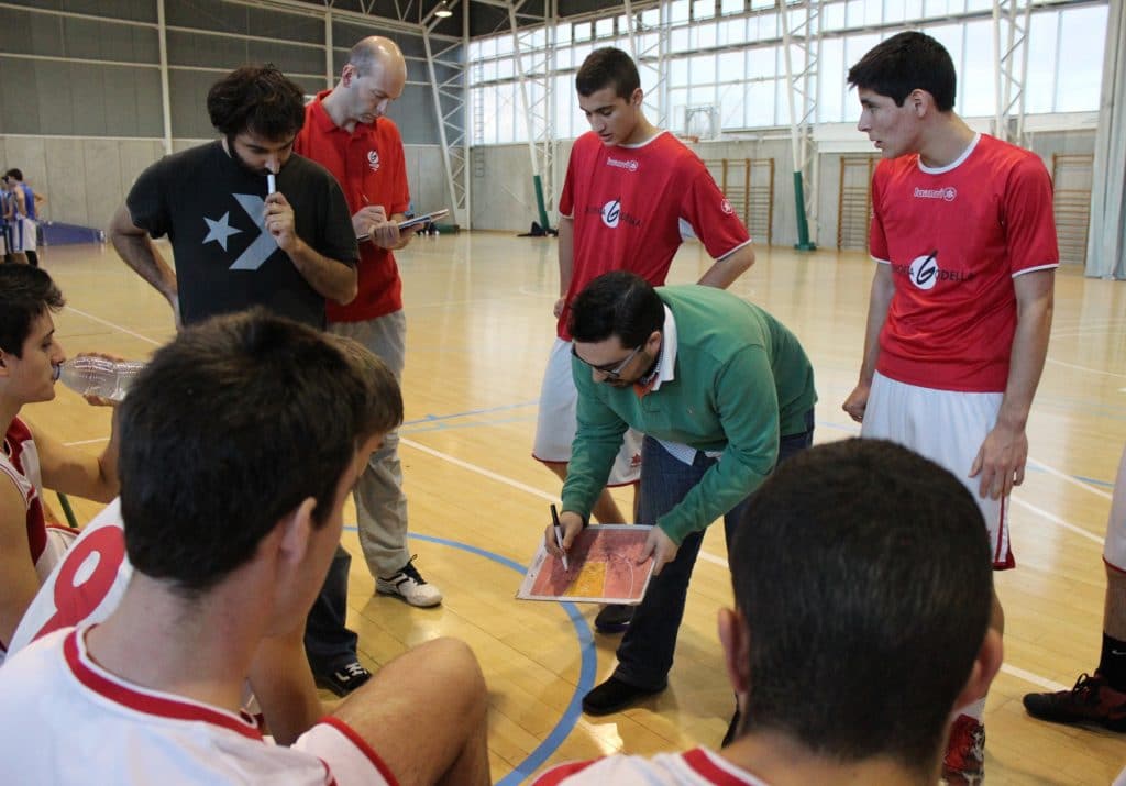 Formato Intensivo En Los Cursos De Entrenador Nivel 2 FBCV