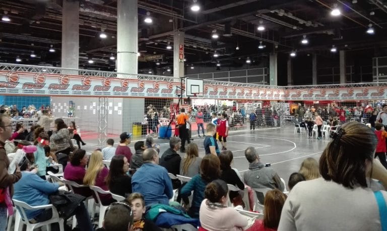 Baloncesto en Expojove con FBCV y las Escuelas Municipales Valencia